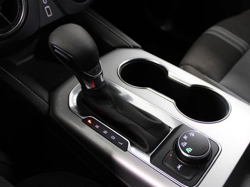 Used 2025 Chevrolet Blazer LT image 34