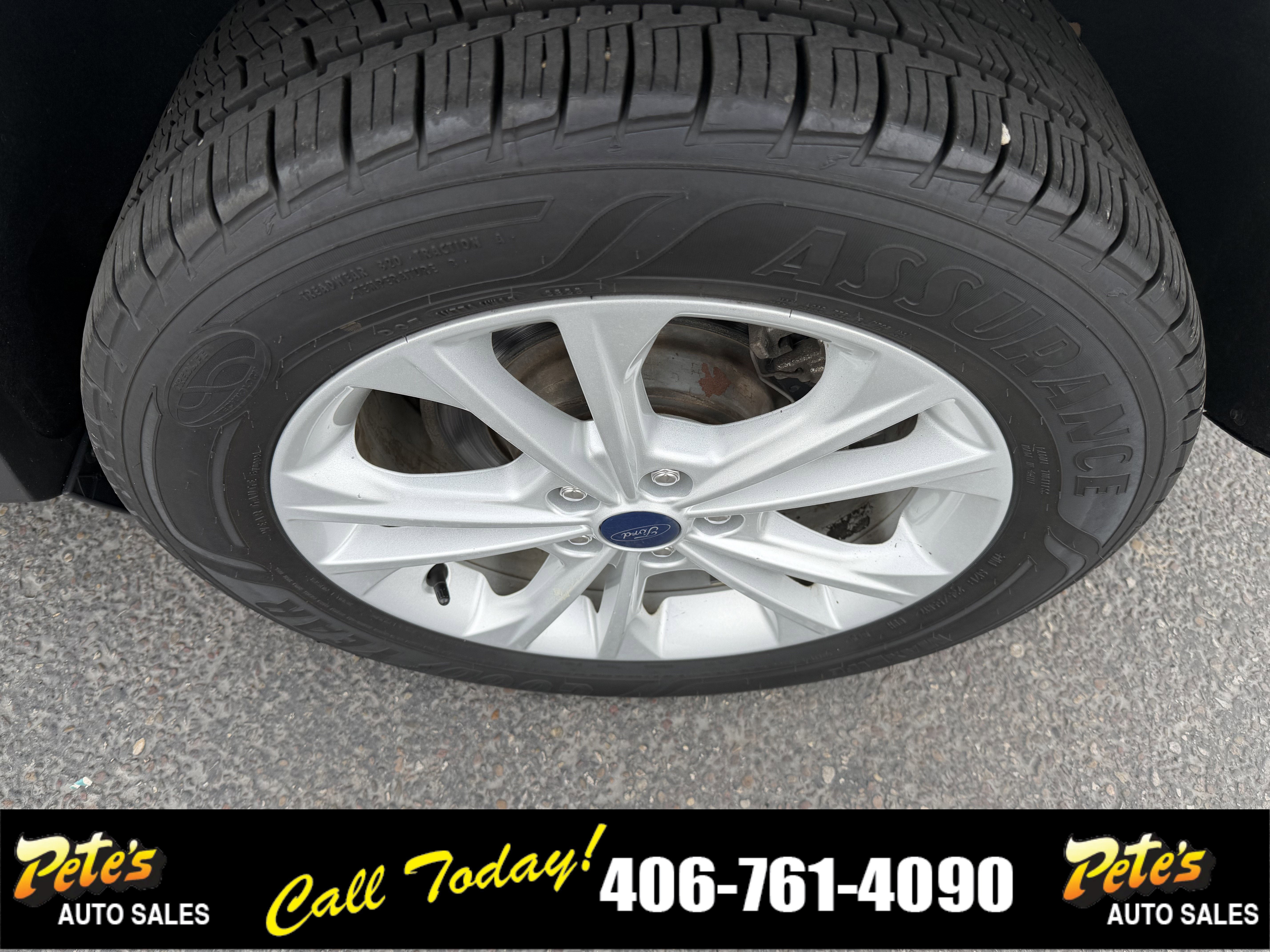 Used 2017 Ford Escape SE AWD/4WD image 10