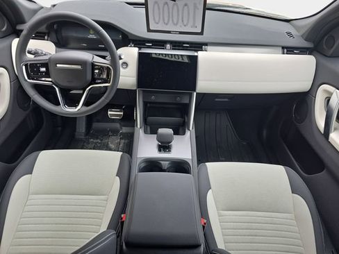 New 2025 Land Rover Discovery Sport Dynamic SE AWD/4WD image 9