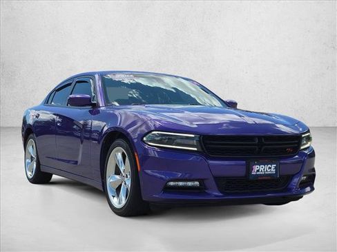 Used 2016 Dodge Charger R/T RWD image 3