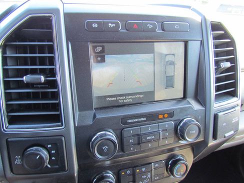 Used 2019 Ford F250 XLT w/ XLT Value Package image 19