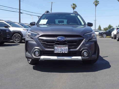 Certified 2023 Subaru Outback Limited AWD/4WD image 3