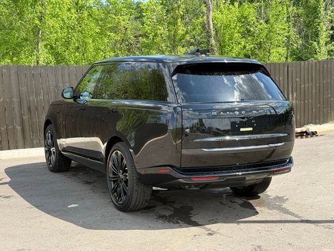 New 2026 Land Rover Range Rover SE AWD/4WD image 3