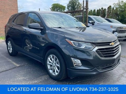 Certified 2020 Chevrolet Equinox LS w/ LS Convenience Package FWD image 2