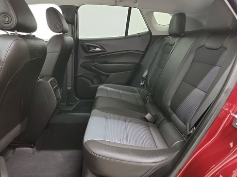Used 2025 Chevrolet Trax LT image 12