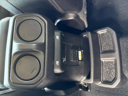 Used 2022 Jeep Wrangler Sahara w/ Cold Weather Group image 30