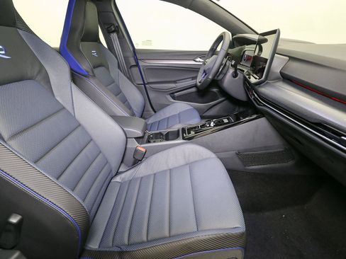 New 2026 Volkswagen Golf image 12