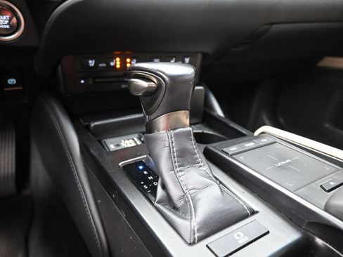 Used 2019 Lexus ES 350 Luxury w/ Accessory Package 2 image 15