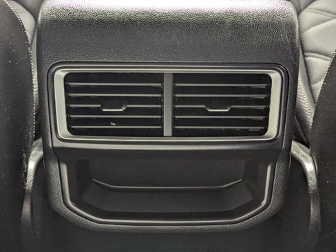 Used 2024 Volkswagen Atlas Cross Sport SE w/ Panoramic Sunroof Package FWD image 26