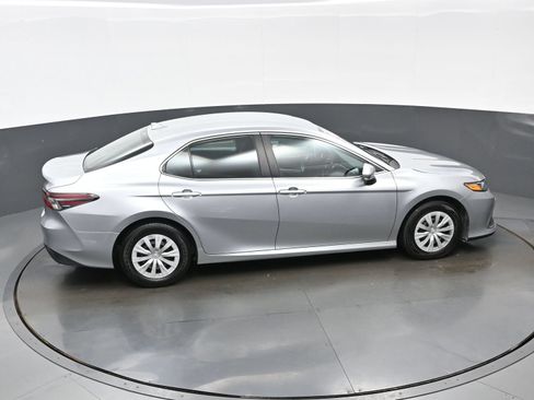Used 2022 Toyota Camry LE FWD image 42