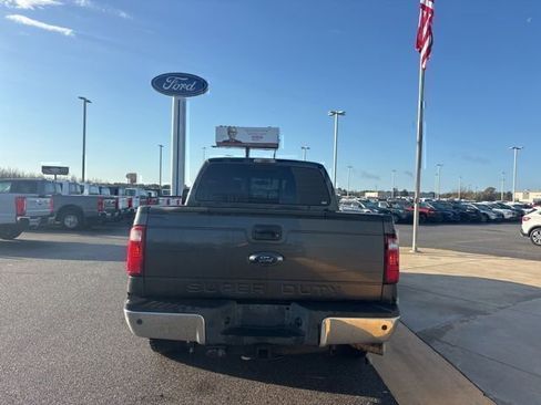 Used 2016 Ford F250 Lariat w/ Lariat Ultimate Package image 4