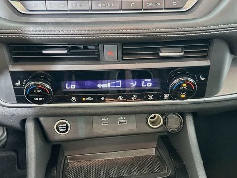 Used 2023 Nissan Rogue SV w/ SV Premium B Package AWD/4WD image 13