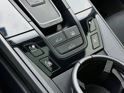 Certified 2020 Porsche 911 Carrera 4S AWD/4WD image 22