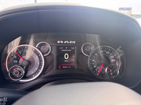 Used 2020 RAM 1500 Big Horn AWD/4WD image 17