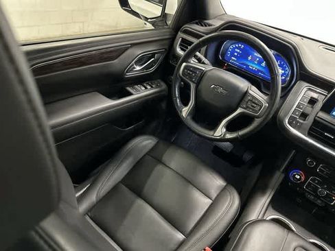 Used 2022 Chevrolet Tahoe Z71 w/ Luxury Package AWD/4WD image 12