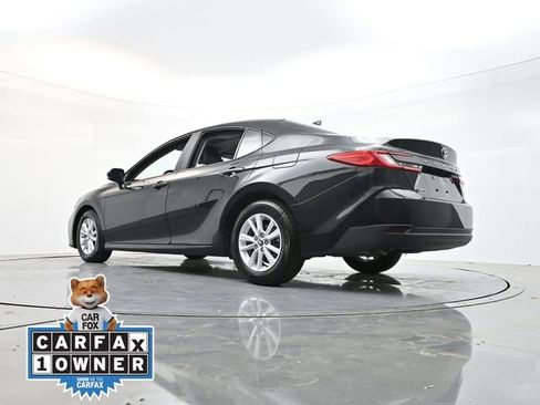 Used 2025 Toyota Camry LE FWD image 33