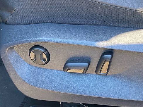 Certified 2022 Volkswagen Tiguan SE w/ Panoramic Sunroof Package image 13