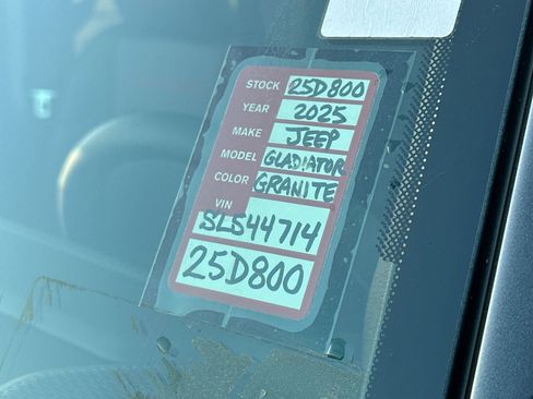 New 2025 Jeep Gladiator Rubicon w/ Convenience Group image 26