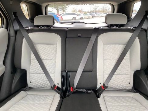 Used 2019 Chevrolet Equinox LT w/ Sun & Navigation Package image 10