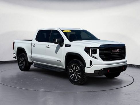 Used 2023 GMC Sierra 1500 AT4 w/ AT4 Preferred Package AWD/4WD image 10