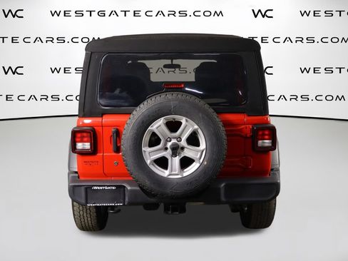 Used 2018 Jeep Wrangler Unlimited Sport S AWD/4WD image 4