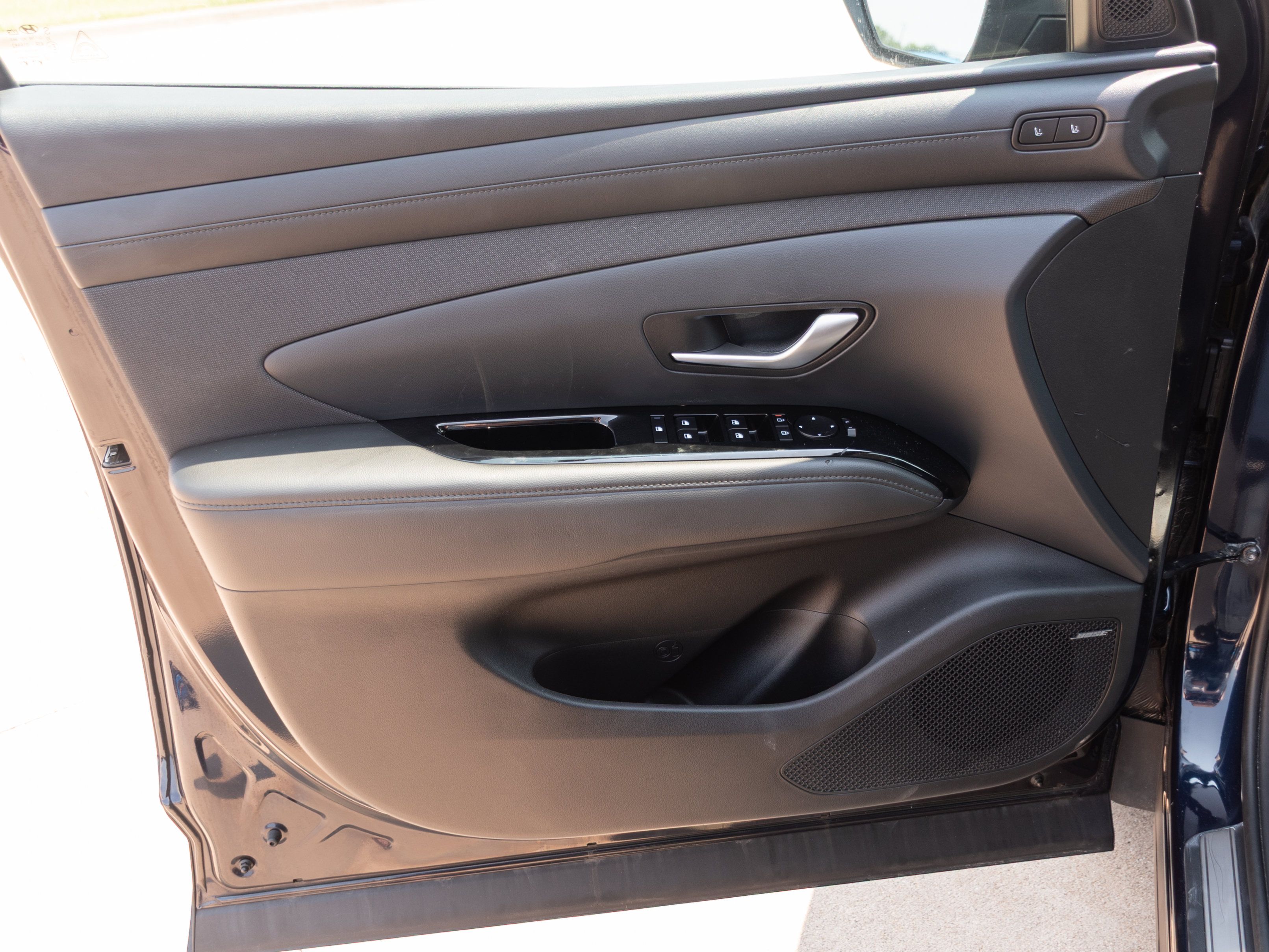 Used 2025 Hyundai Tucson Limited AWD/4WD image 10