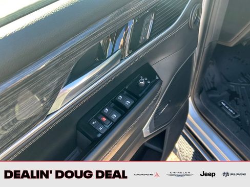 Used 2022 Jeep Wagoneer Series II w/ Premium Group I image 12