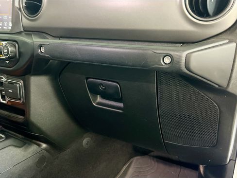 Used 2023 Jeep Gladiator Willys image 35