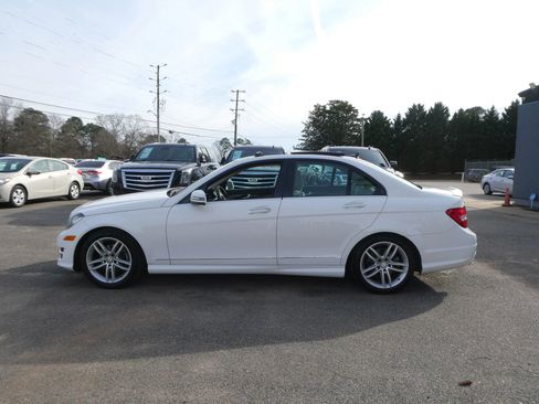 Used 2014 Mercedes-Benz C 250 Sedan image 9