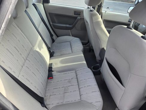 Used 2011 Ford Focus SE image 23