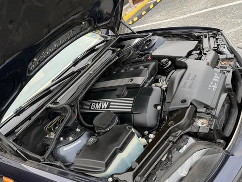 Used 2003 BMW 325xi Sedan image 28