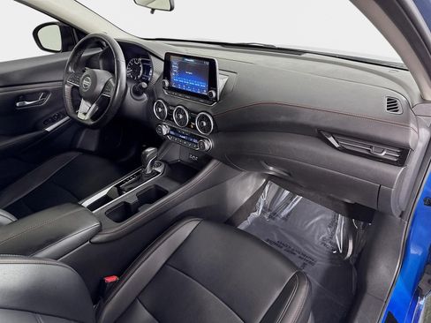 Used 2022 Nissan Sentra SR w/ SR Premium Package image 30
