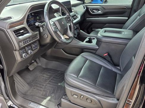 Used 2022 Chevrolet Tahoe Z71 w/ Z71 Off-Road Package AWD/4WD image 11