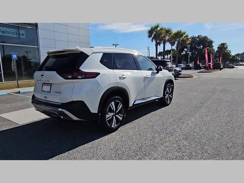 Used 2021 Nissan Rogue Platinum image 36