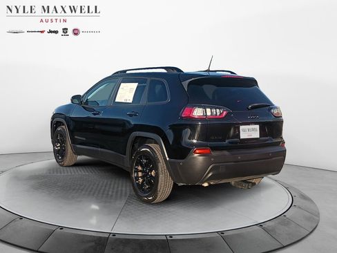 Used 2023 Jeep Cherokee Altitude Lux image 14