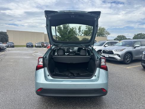 Used 2021 Toyota Prius Limited w/ Premium Convenience Package FWD image 15