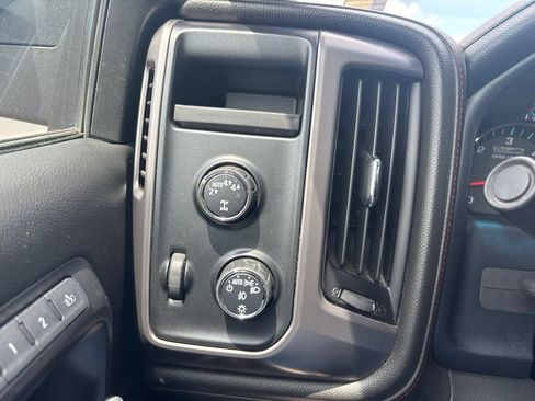 Used 2018 GMC Sierra 1500 SLT w/ All Terrain Package AWD/4WD image 10