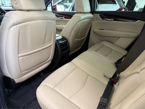 Used 2018 Cadillac XT5 Premium Luxury AWD/4WD image 25