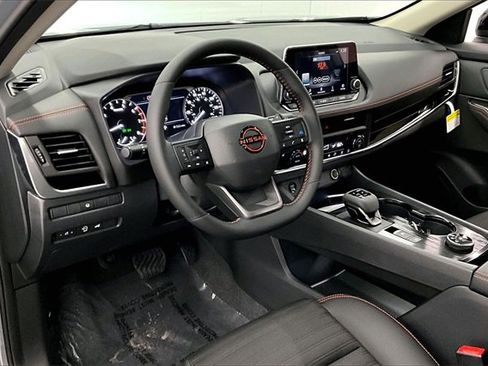 New 2026 Nissan Rogue SV image 6