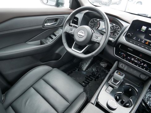 Certified 2023 Nissan Rogue SL w/ SL Premium Package image 9