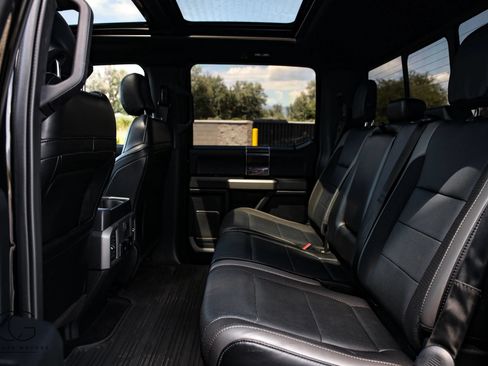 Used 2019 Ford F150 Raptor w/ Equipment Group 802A Luxury AWD/4WD image 34