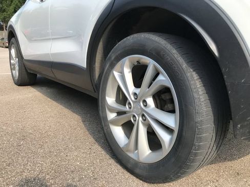 Used 2021 Buick Encore GX Preferred AWD/4WD image 6