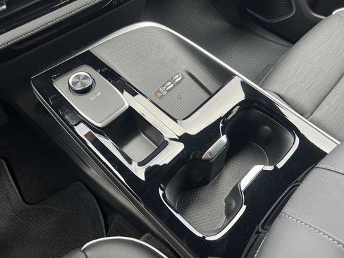 New 2026 Buick Enclave Sport Touring w/ Power Package image 9