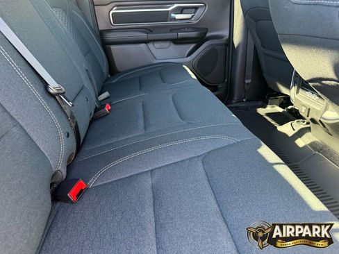 New 2026 RAM 1500 4x4 Crew Cab image 27