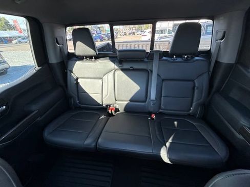 Used 2020 Chevrolet Silverado 1500 RST w/ Texas Edition AWD/4WD image 16