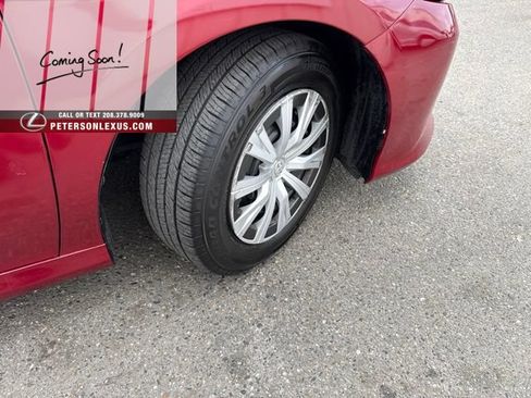 Used 2020 Toyota Camry LE FWD image 11