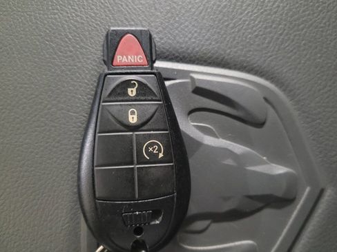 Used 2014 RAM 1500 Big Horn image 32