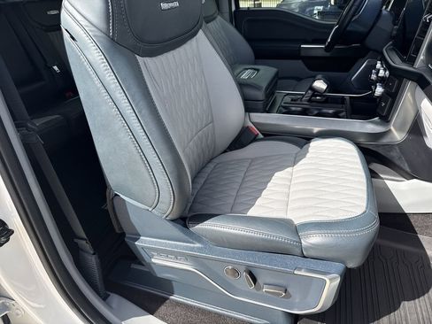 Used 2022 Ford F150 Limited image 12