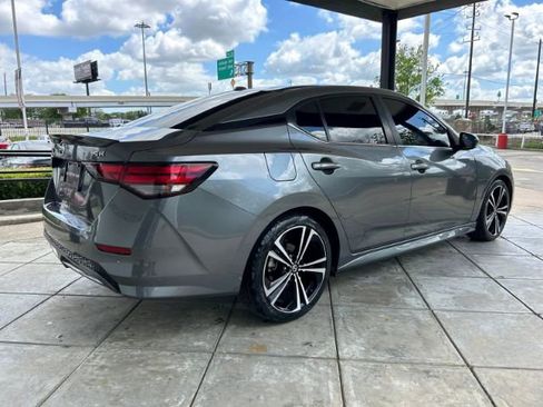 Used 2021 Nissan Sentra SR image 4