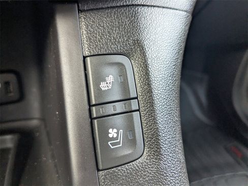 Used 2018 GMC Acadia Denali w/ Technology Package image 29